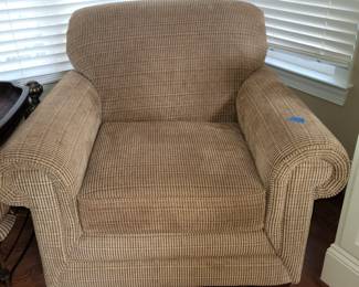 Lazyboy taupe chair super clean