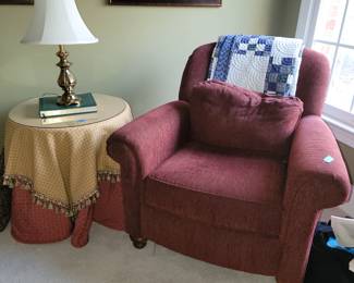 Broyhill burgundy chair super clean