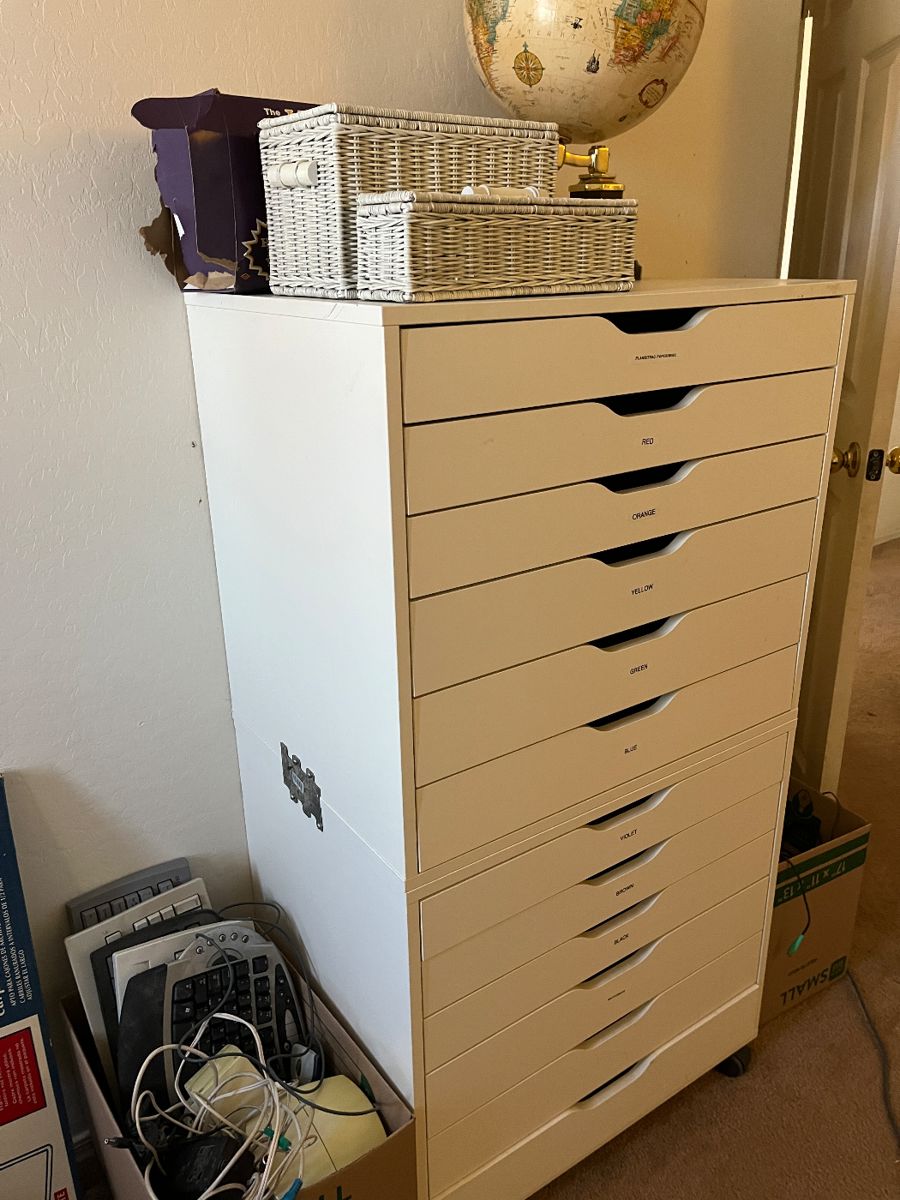 Large Casa Grande Estate Decor Galore! starts on 4/11/2024