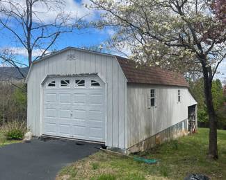 This shed is full of goodies !!