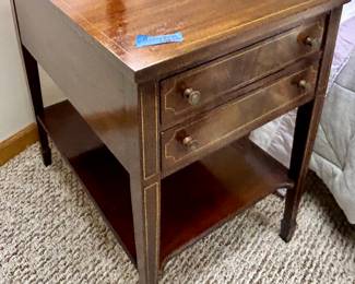 18 x 25 x 30”h Vintage Mahogany Nightstand / End Table $48