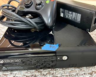 Xbox 360 Consol with controller $75