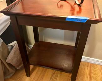 18 x 14 x 25h 2 tier wood accent table $25