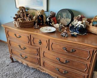 Thomasville dresser