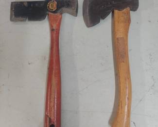 2 hatchets