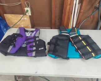 2 life jackets