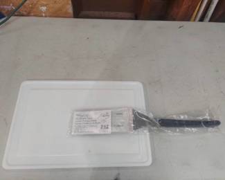 Cutting board and Pampered Chef flexible turner