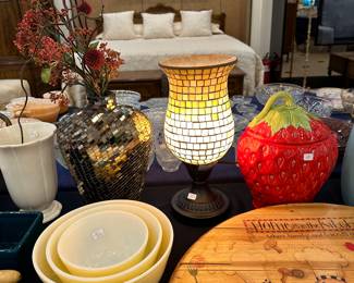 Vintage Pyrex, large lazy susan, and some really pretty lamps in this sale.