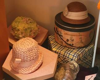 Vintage hats and boxes