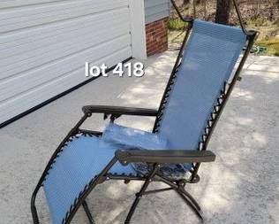 New zero gravity chair with canopy, head rest and drink holder