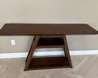 Lexington - table that matches bedroom set