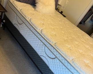 Queen mattress box spring frame