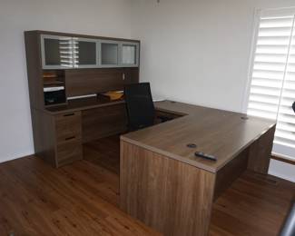 super  nice office desk