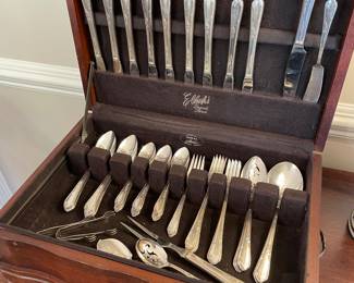 Service for 8 plus serving pieces Oneida silverware 