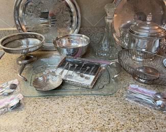 Assorted silverplate 