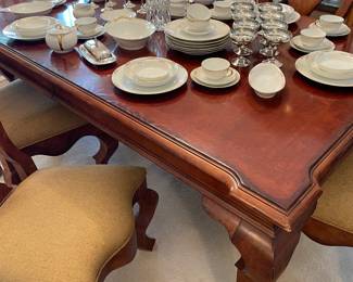 Century Furniture Italian Renaissance Revival dining table with leaf