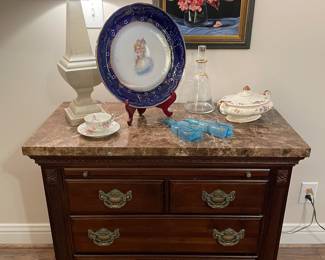 Kincaid furniture co. marble top chest