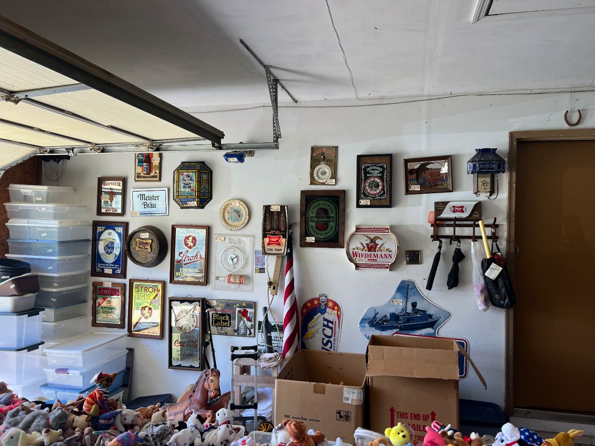 Vans Estate Sales St.Peters in Saint Peters, MO starts on 6/7/2024