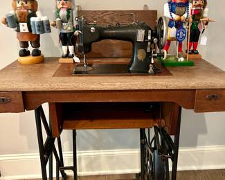 Berka sewing machine & German nutcrackers 