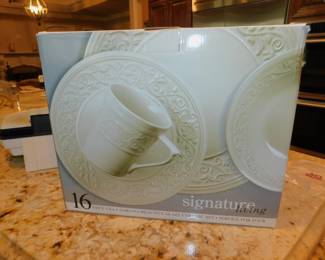 Signature Dinnerware For 4