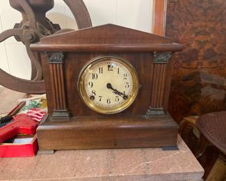 Thomas Mantel clock