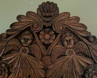 A close look at the top of the head board details