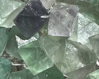 A close look at the fluorite cubes