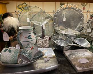 Great selection of Nambe aluminum pieces, Christmas ceramics, Santa