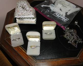 Costume rings, and small trinket box