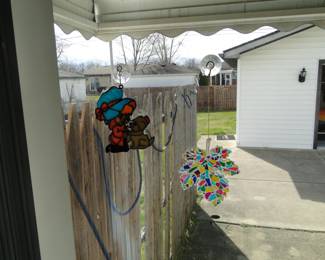 Another shot of those stained glass pieces