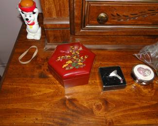 Small little trinket boxes