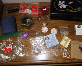 Small, but very nice collection of costume jewelry