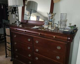 Vaughan Bassett dresser and mirror 