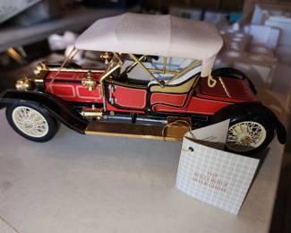 Franklin Mint 1910 Rolls Royce Silver Ghost Die Cast Car. "New Out Of The Box"!