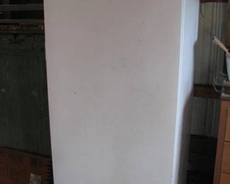 nice working upright freezer