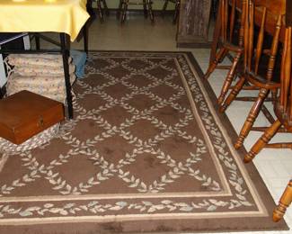 Very nice, clean and neat, area rug