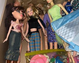 bratz and barbie dolls 