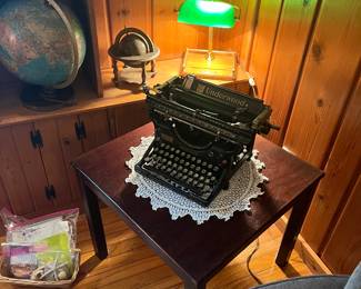 vintage type writer 