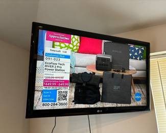 LG flat screen TV 