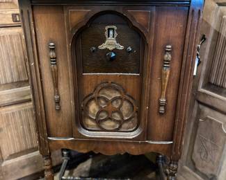 Circa 1920-1930’s Antique Straton Radio