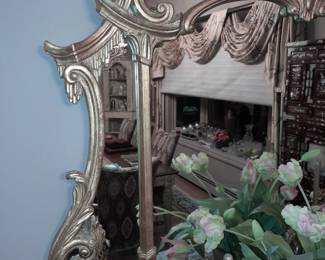 Stunning Extravagantly Hand Carved Gold Toned Mirror
