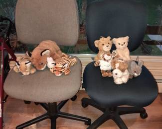 Rolling Officer Chairs W/ Plush