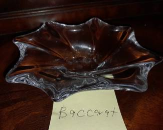 Baccarat Free Form Design Crystal Bowl (Small)