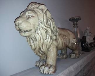 Oversized Mantle Lion Figurine