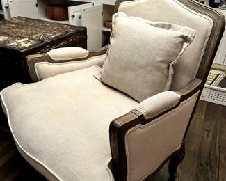 Linen chair (2 available)