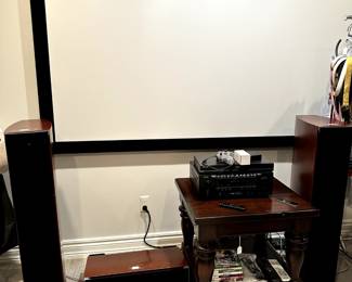 Home theater speaker set