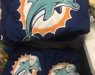 Dolphins pillow cases & comforter set