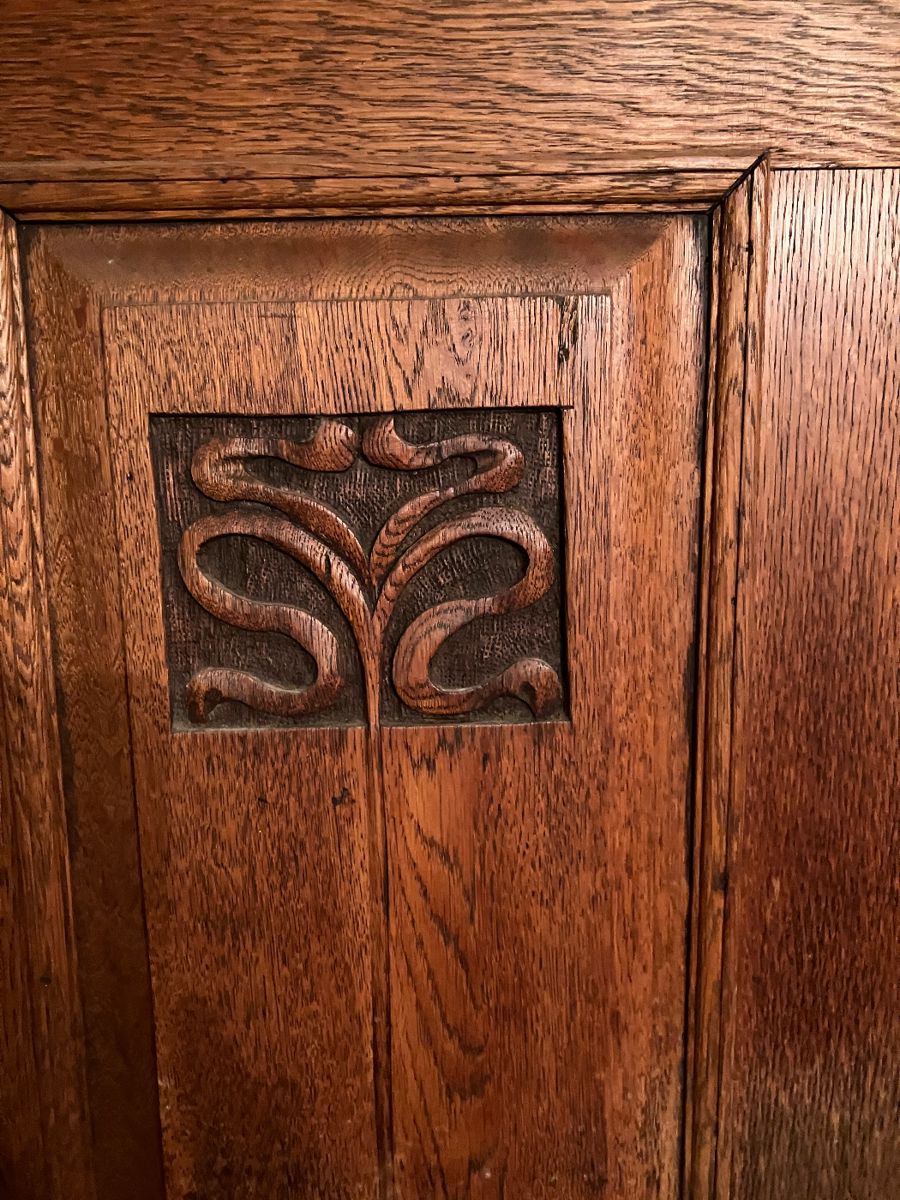 Plum Cottage SaleART DECO, mid century,... starts on 4/20/2024