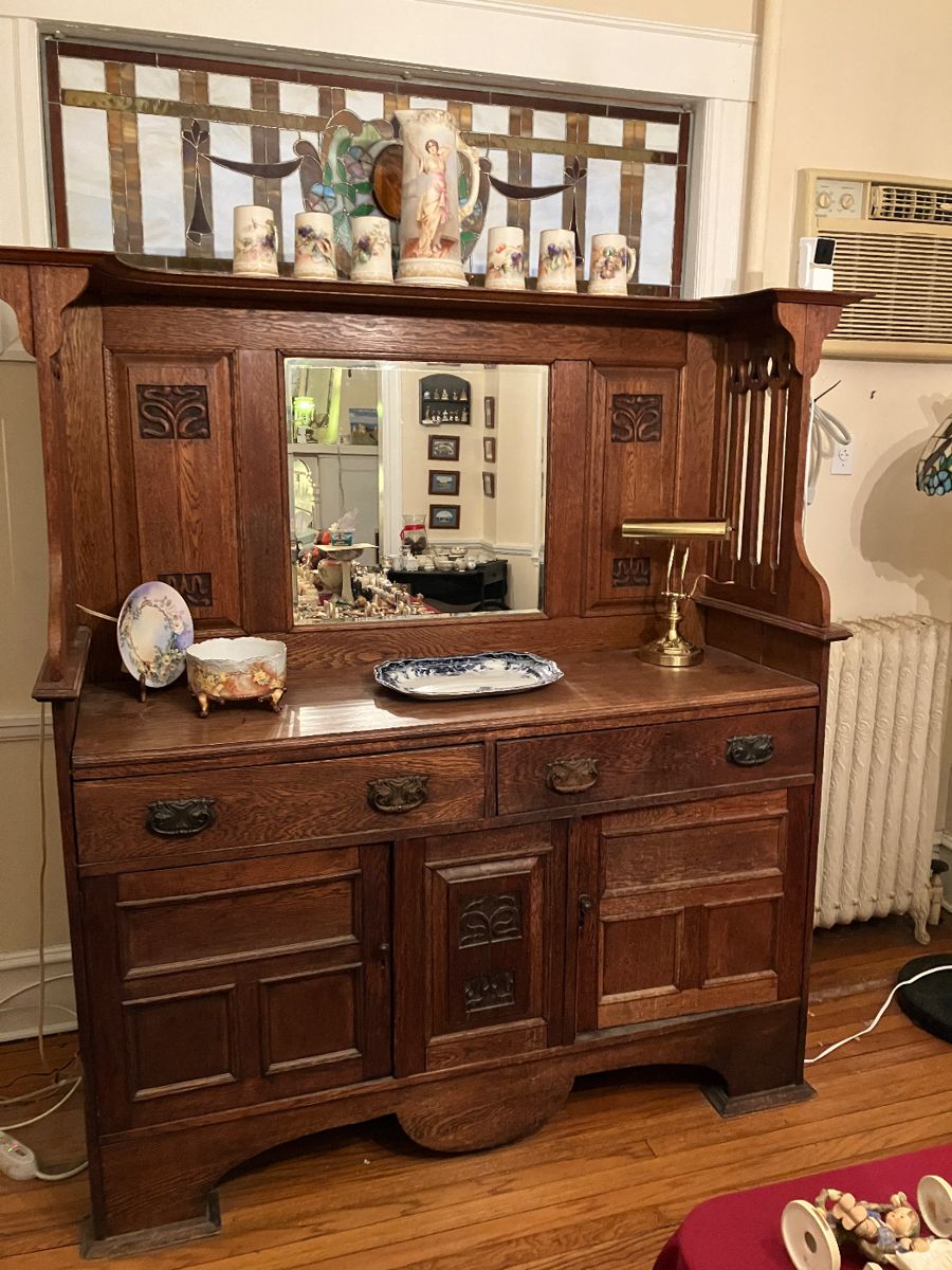 Plum Cottage SaleART DECO, mid century,... starts on 4/20/2024