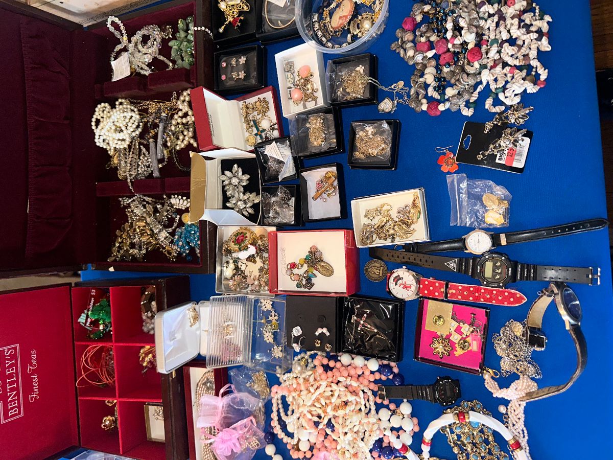 Oakdale Estate Sale by All American Tag Sales starts on 4/27/2024